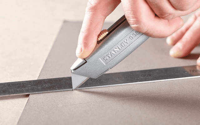 Knives and blades
