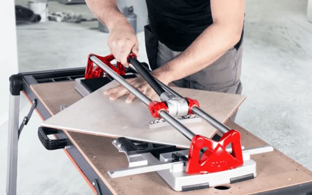 Tile cutting machines