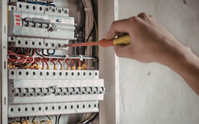 Line #132 Switchgear and Breakers Supplier in Dubai, UAE ΓÇô Dani Trading