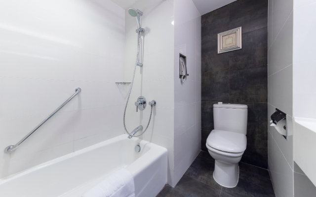 Line #139 Why Choose Dani Trading for Shower Trays and BathTubs in Dubai