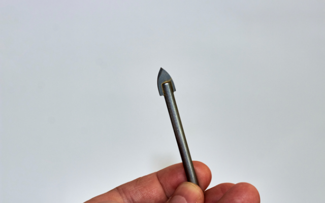 Line #210 Key Highlights – Glass and Ceramic Bits Supplier in Dubai, UAE – Dani Trading
